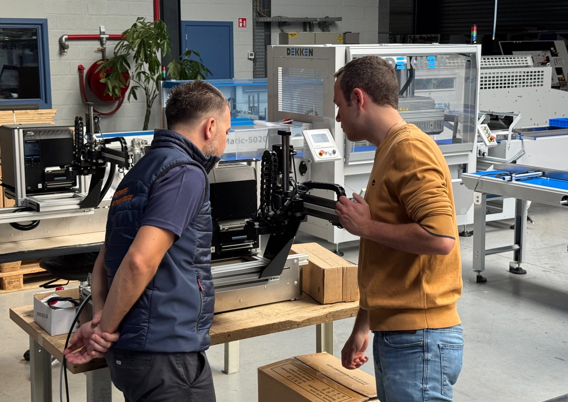 igus:bike sluit Belgische tour af bij Dekken: duurzame oplossingen voor de textielwereld